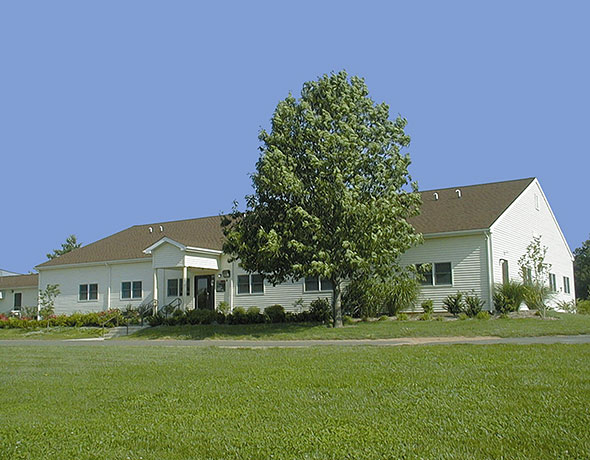 Exterior of Ralph Geiger Turfgrass Education Center.